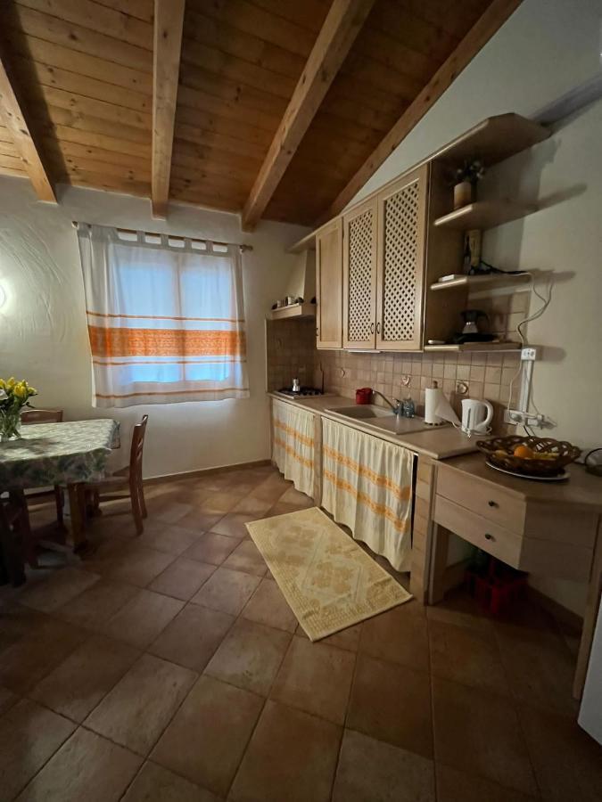 Villa Casa Nel Borgo Di San Pantaleo Exterior foto